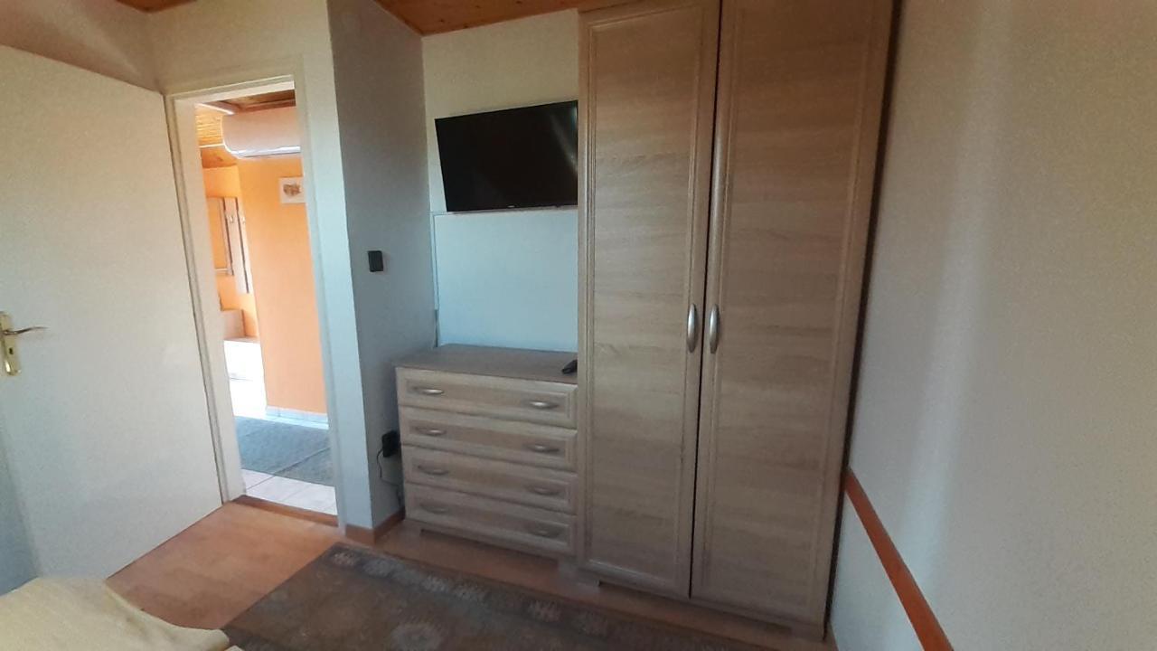 Patri Apartmanhaz ケストヘイ エクステリア 写真
