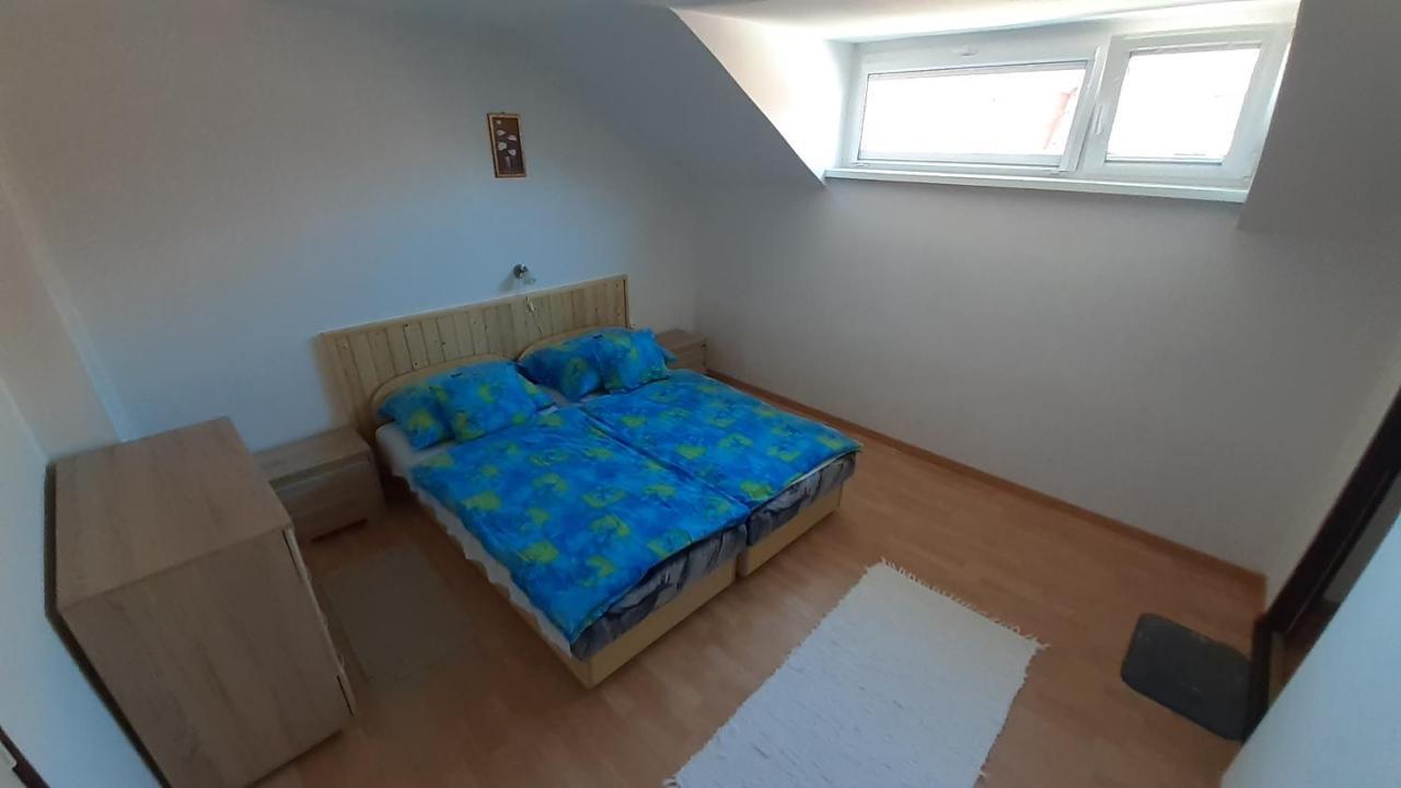 Patri Apartmanhaz ケストヘイ エクステリア 写真