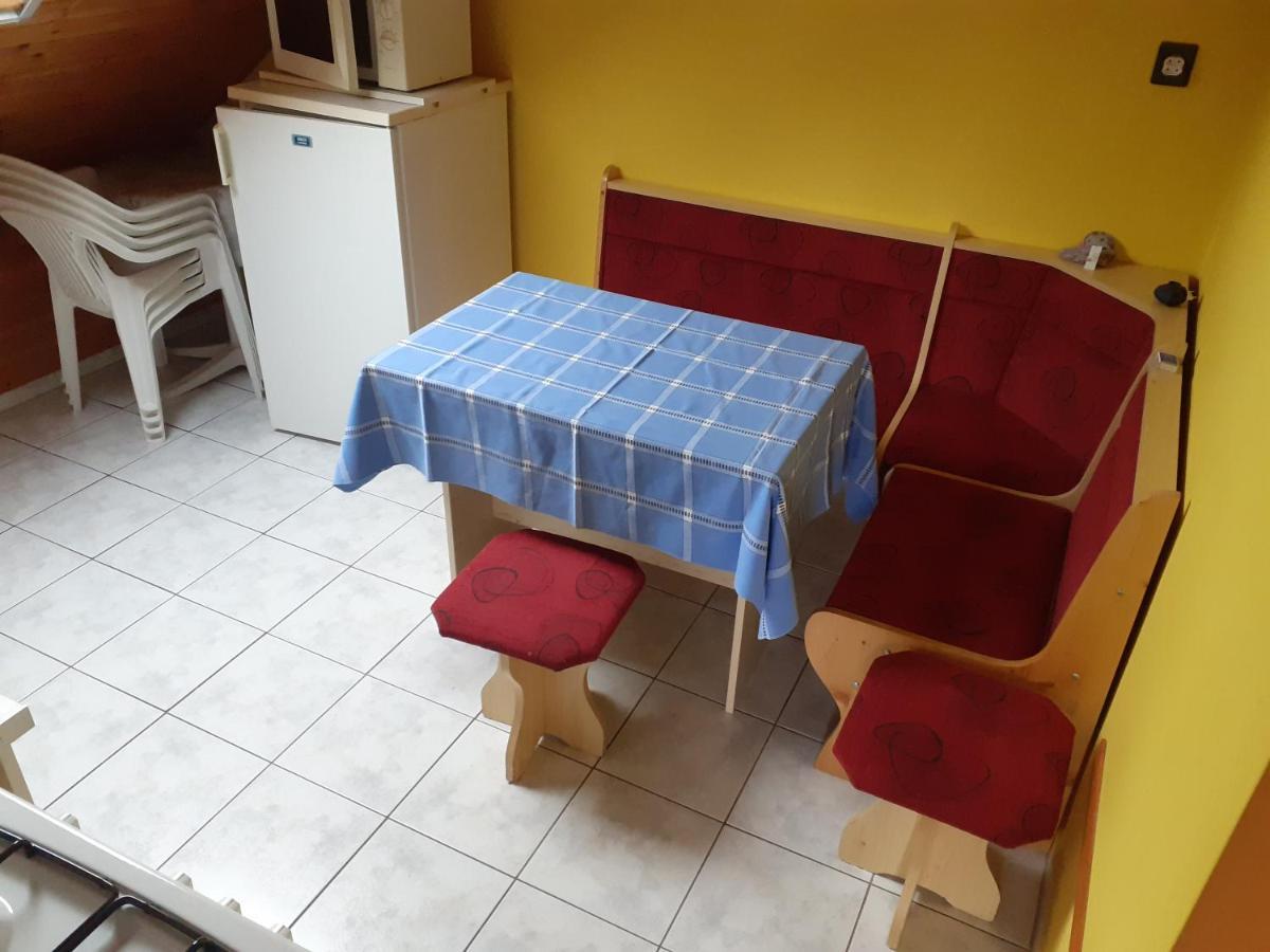 Patri Apartmanhaz ケストヘイ エクステリア 写真